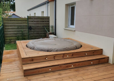 Habillage d’un spa et création d’une terrasse en bois à Saint Brévin-Les-Pins (Loire Atlantique, 44)