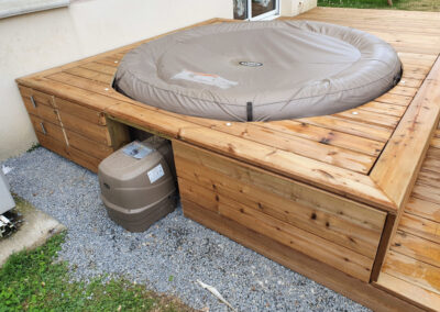 Habillage d’un spa et création d’une terrasse en bois à Saint Brévin-Les-Pins (Loire Atlantique, 44)